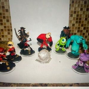 Disney Infinity Figures Xbox360 Incredibles Monsters Pirates of Caribbean
